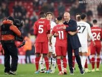 kaiyun.com -包含清晨葡超传出新动向；曼联遗憾出局；管理层表态——更衣室稳定；轮换策略成焦点的词条