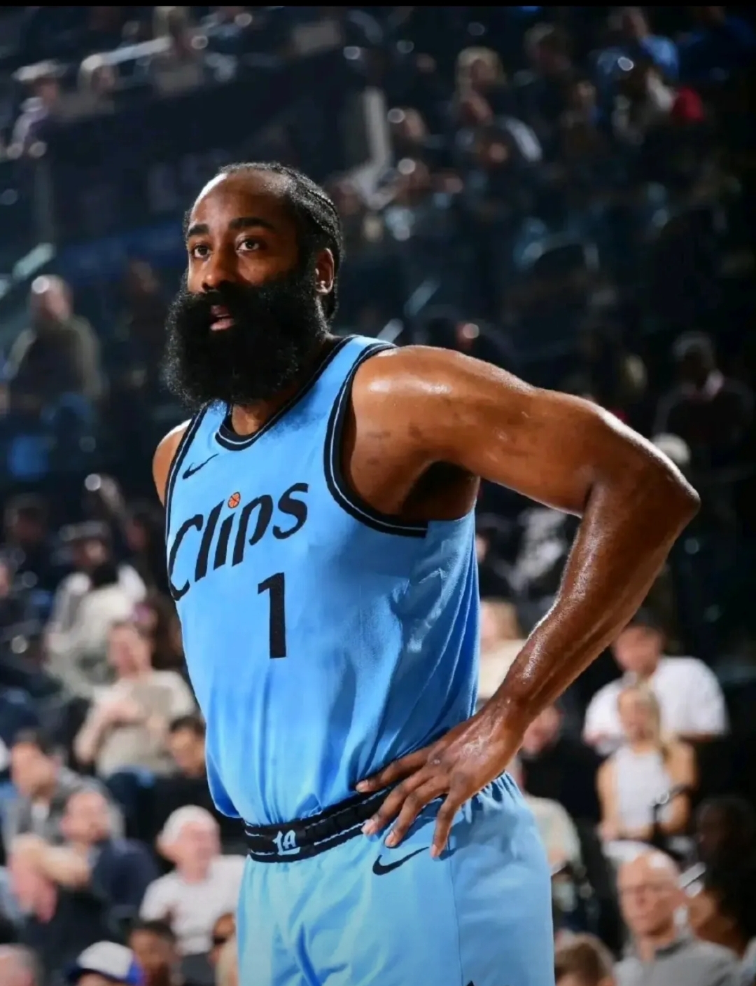 今夜洛杉矶快船扳平良机:法联杯节点到来,信心回归,球探报告显示潜力 今夜洛杉矶快船扳平良机:法联杯节点到来,信心回归,球探报告显示潜力