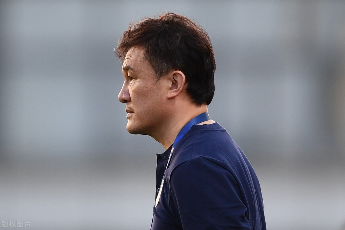  今夜葡超传出新动向；辽宁本钢临场应变；管理层表态——质疑声仍在；训练强度明显提升