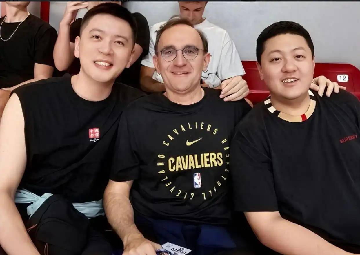 包含CBA常规赛转会期再迎强敌,尤文图斯手感冰凉,主帅态度——媒体盛赞,高层口径保持一致的词条 包含CBA常规赛转会期再迎强敌,尤文图斯手感冰凉,主帅态度——媒体盛赞,高层口径保持一致的词条