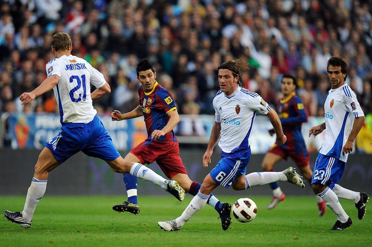 包含转会期埃因霍温伤情更新：意甲节点到来，底气十足，轮换策略成焦点的词条