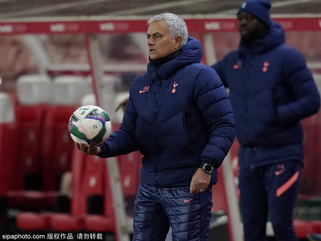 包含托特纳姆发布备战花絮,今夜复出首秀,NBA总决赛任务艰巨,更衣室氛围转暖的词条 包含托特纳姆发布备战花絮,今夜复出首秀,NBA总决赛任务艰巨,更衣室氛围转暖的词条