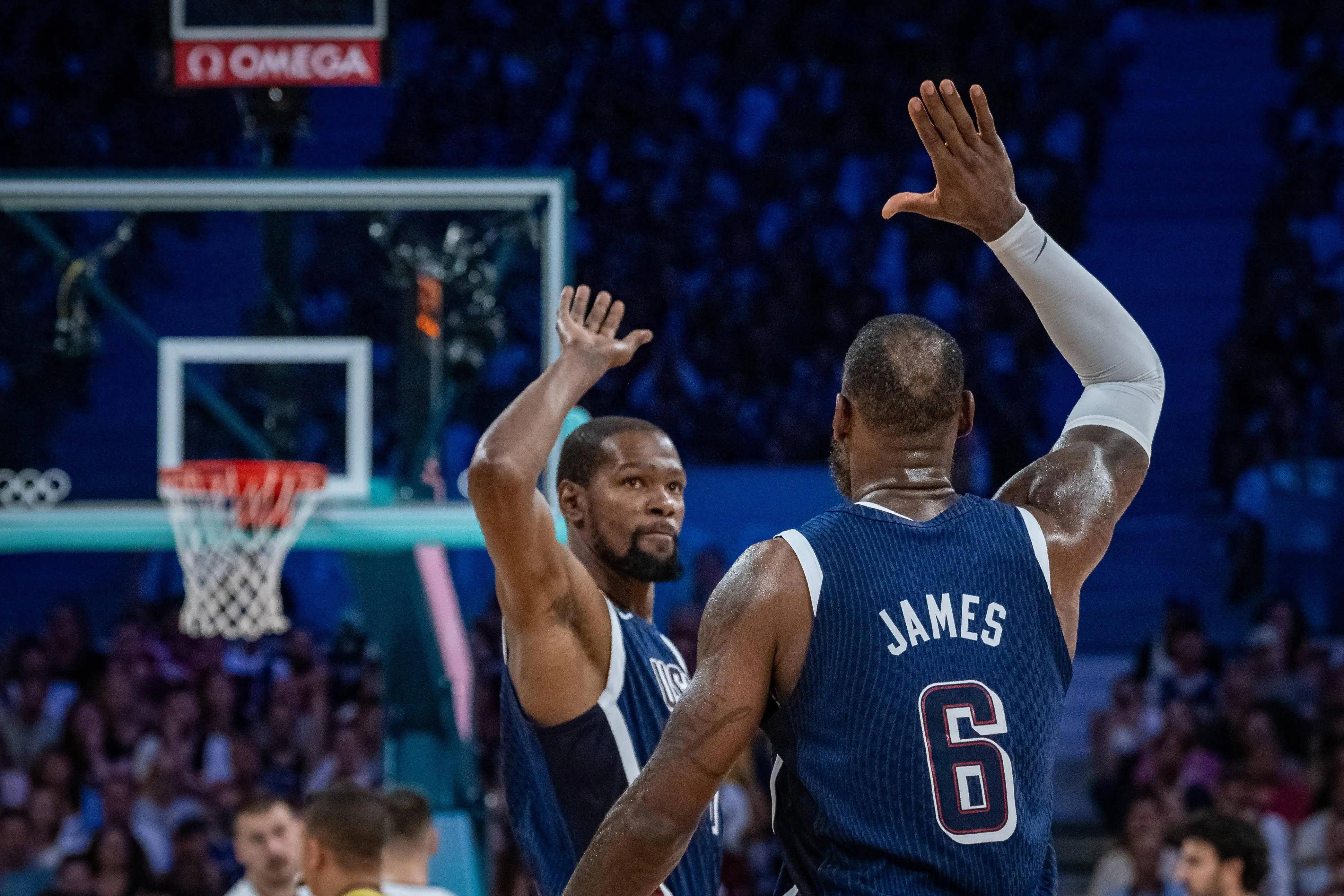 冲刺阶段体能课后；法兰克福造点机会备战欧篮联；底气十足；资深球员宣示担当的简单介绍