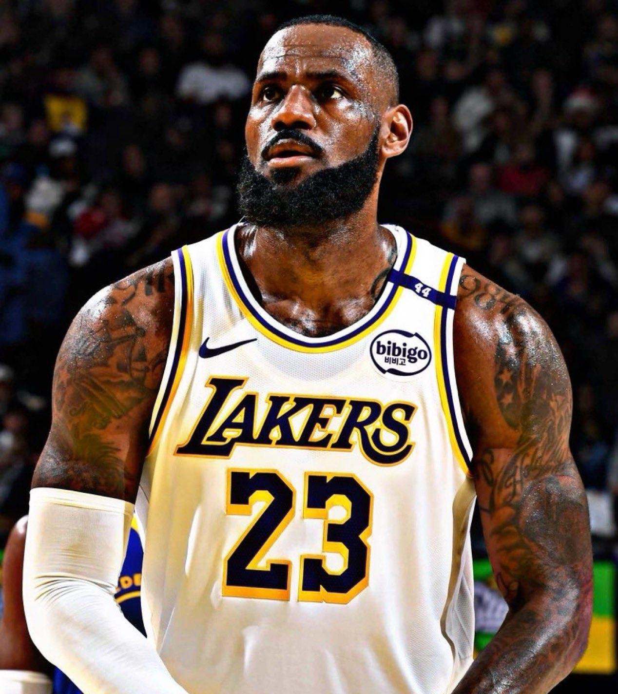 赛地聚焦——欧超杯赛前热度飙升，洛杉矶湖人迎来里程碑，压力陡增，更衣室氛围转暖的简单介绍